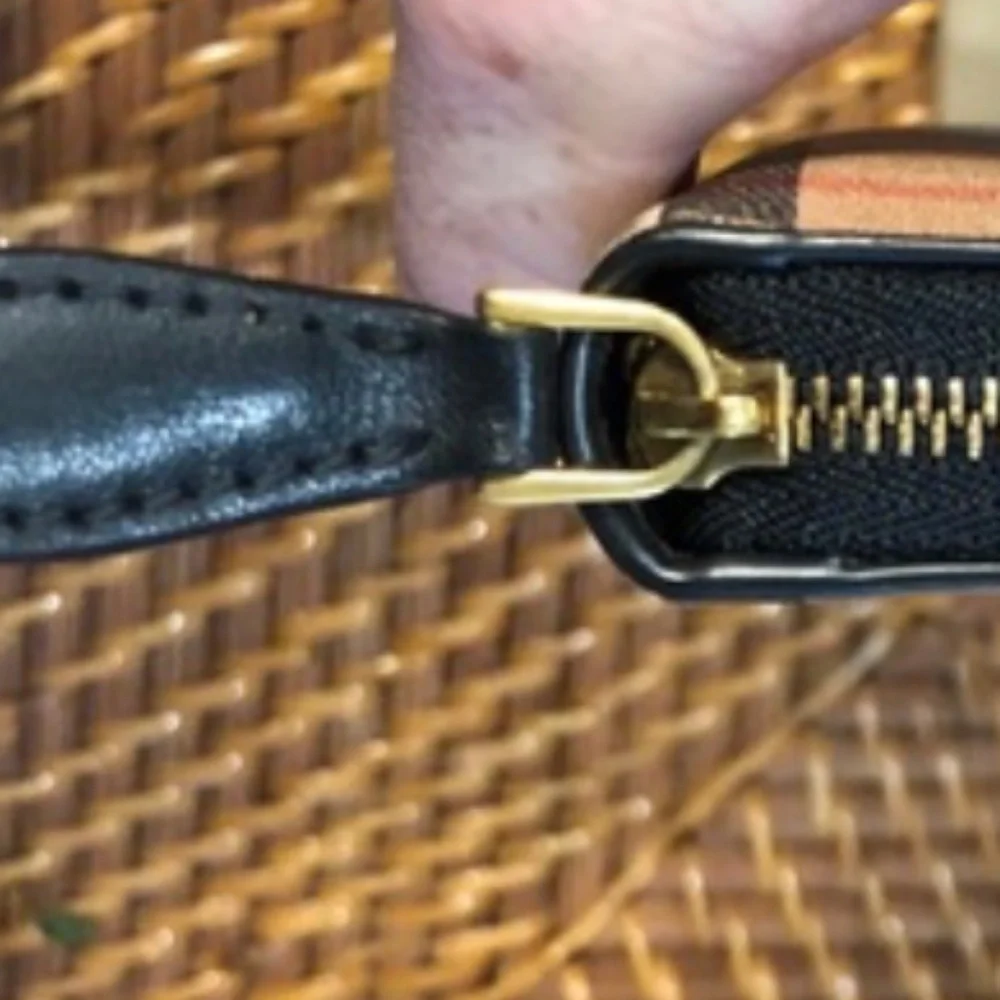 Burberry Wallet New With Tags - Picture 6 of 8